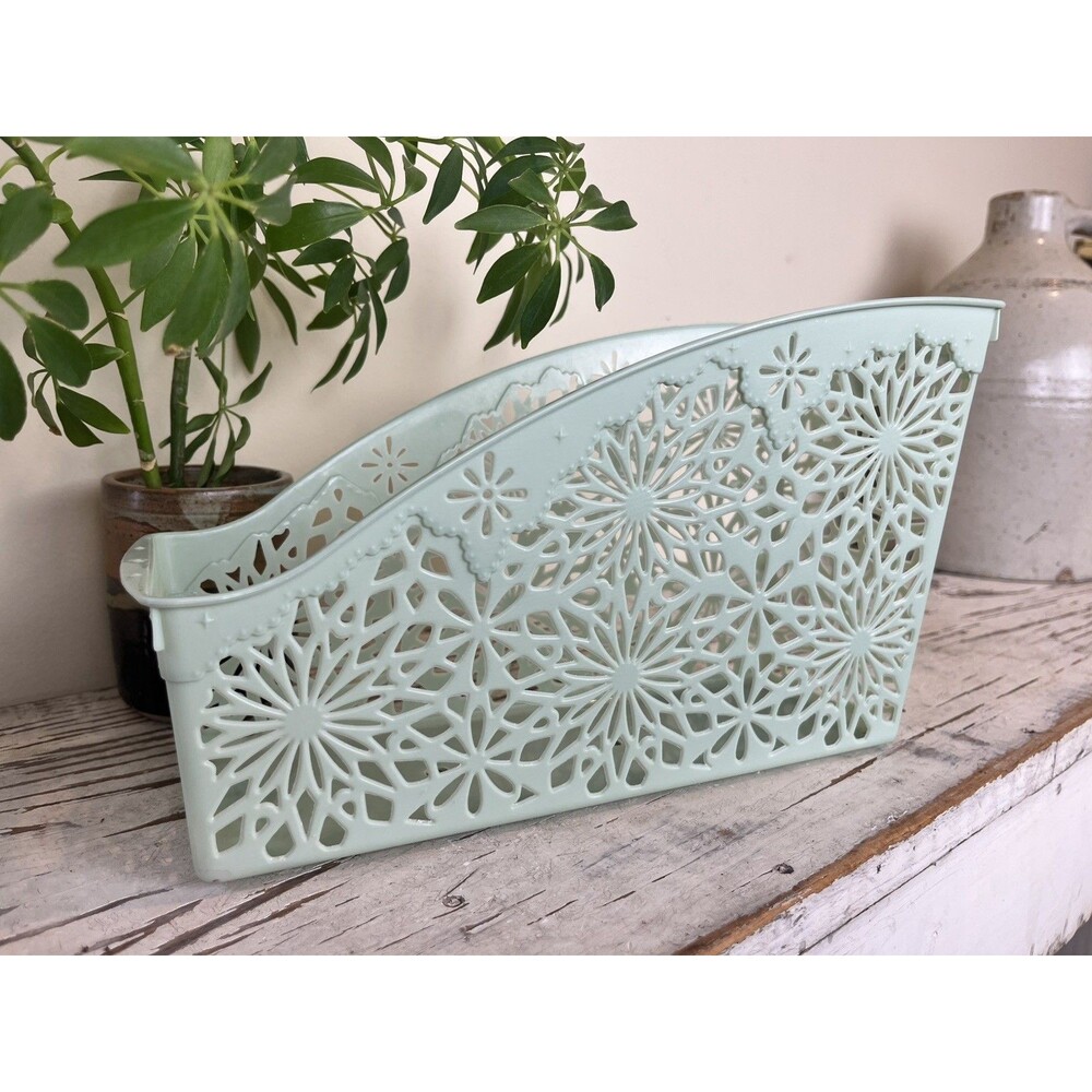 Retro Vibe Mint Green Daisy & Starlite Design Desk Bathroom / Makeup Organizer